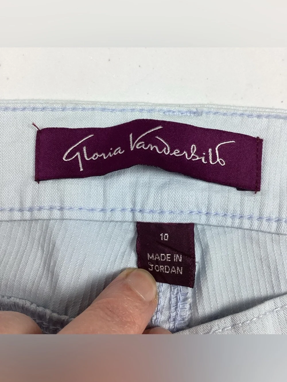 Gloria Vanderbilt Bermuda Stretch Knee Length Shorts Blue Size 10 NEW!
